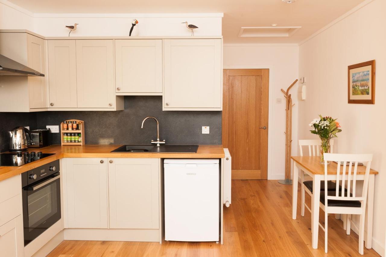 An Cala Beag Self Catering Apartment On The Waternish Peninsula Hallin Exterior photo