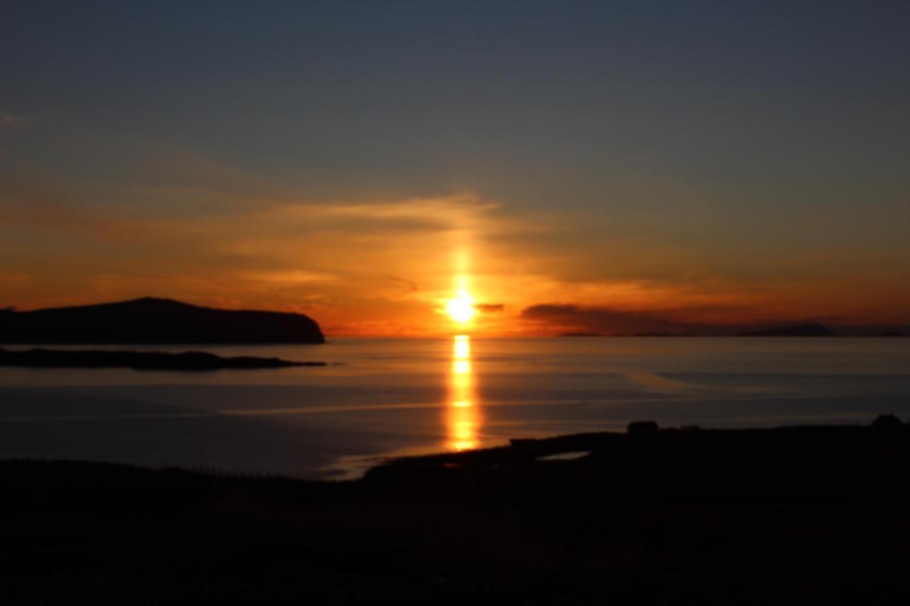 An Cala Beag Self Catering Apartment On The Waternish Peninsula Hallin Exterior photo